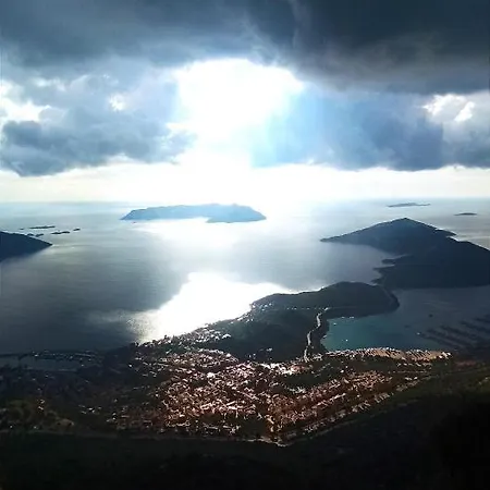 Centre - The Rush Apart-2 *